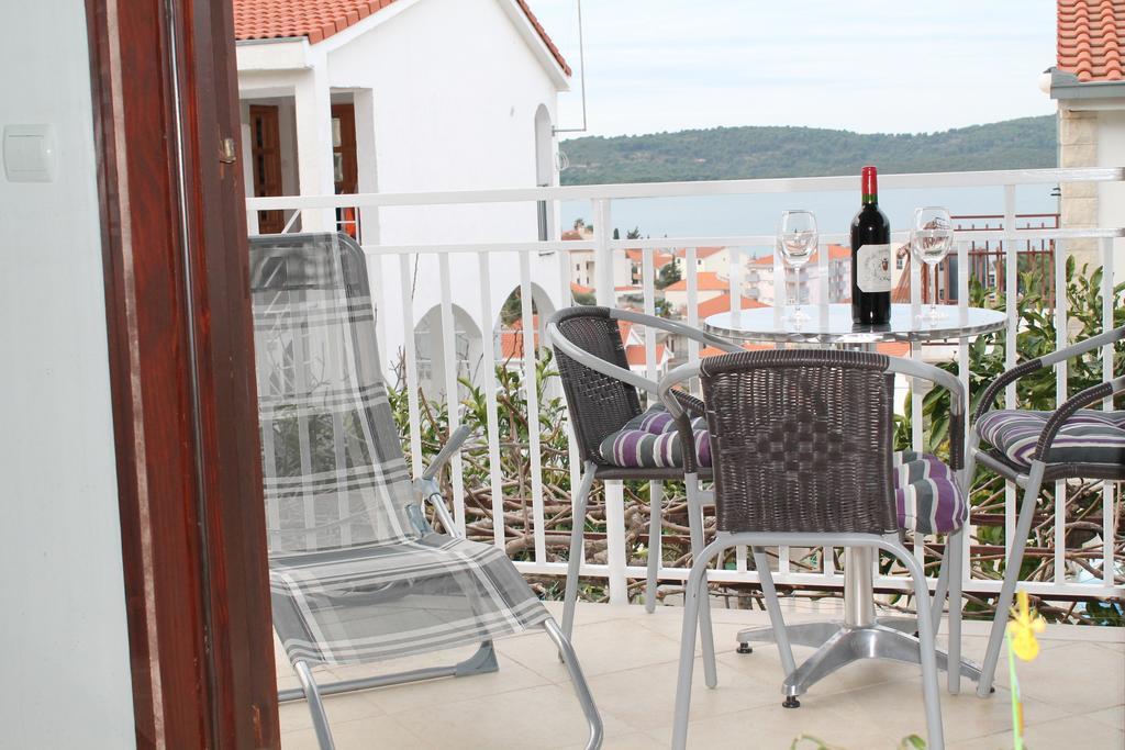 Apartment Mia - Spacious Apartment On 85 M2 With Beautiful Sea View Трогир Номер фото