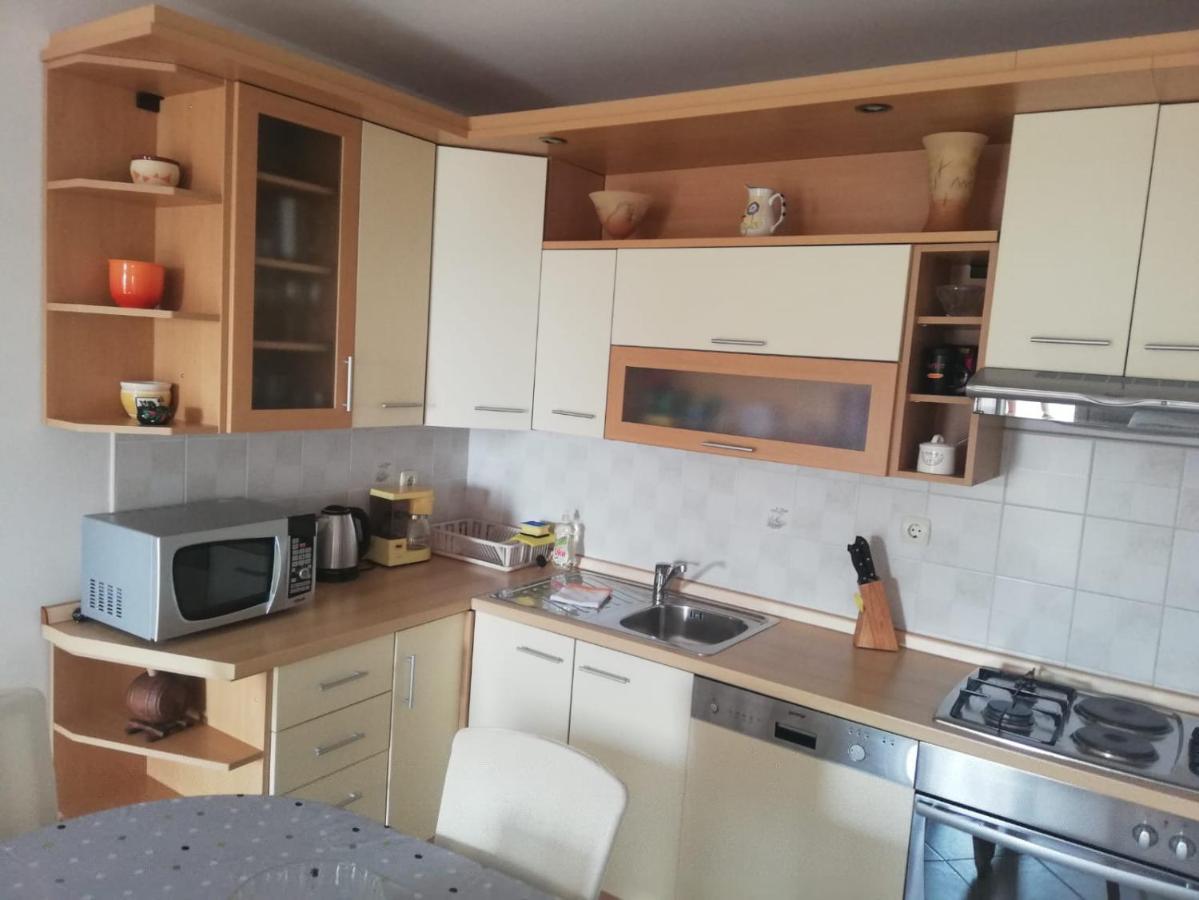 Apartment Mia - Spacious Apartment On 85 M2 With Beautiful Sea View Трогир Экстерьер фото