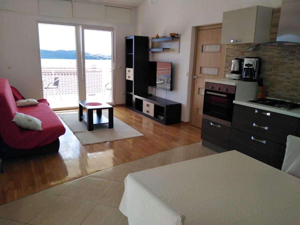Apartment Mia - Spacious Apartment On 85 M2 With Beautiful Sea View Трогир Экстерьер фото