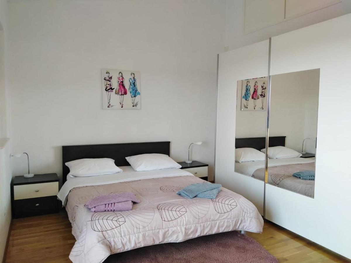 Apartment Mia - Spacious Apartment On 85 M2 With Beautiful Sea View Трогир Экстерьер фото