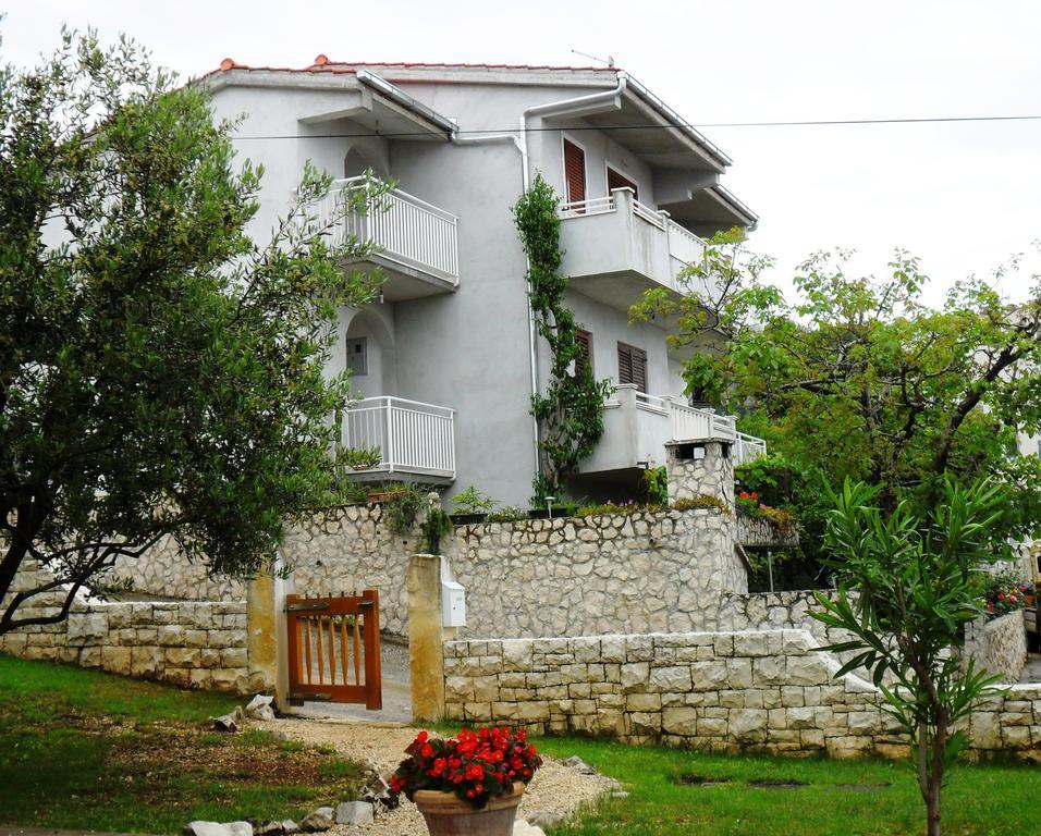 Apartment Mia - Spacious Apartment On 85 M2 With Beautiful Sea View Трогир Экстерьер фото